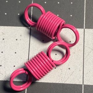 Tools: Pair Wire Holders/Springs (colors random)